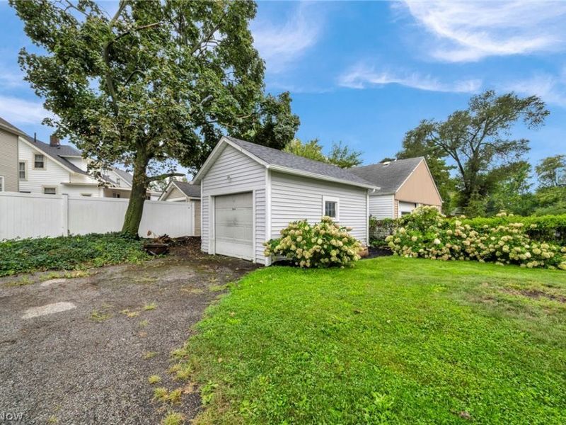 2209 W Erie Avenue, Lorain, OH 44052 Photo 22