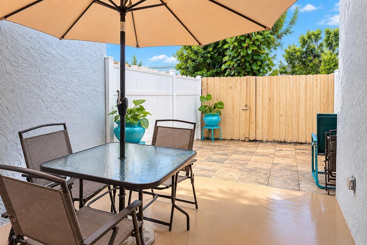 9912 Watermill Circle, Unit E, Boynton Beach, FL 33437 Photo