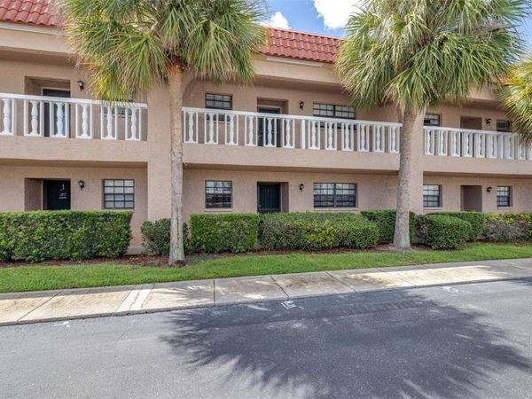 1750 BELLEAIR FOREST DRIVE, Unit A8, BELLEAIR, FL 33756
