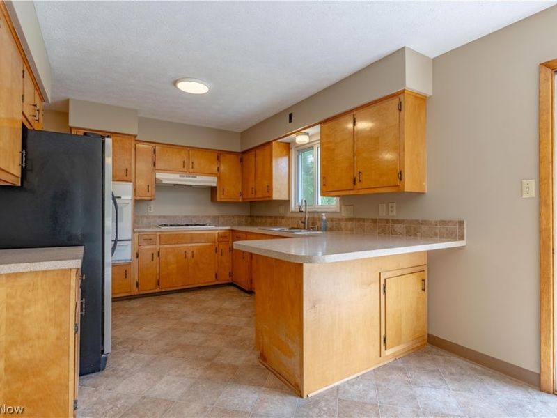 2420 Eastwood Avenue, Akron, OH 44305 Photo 10