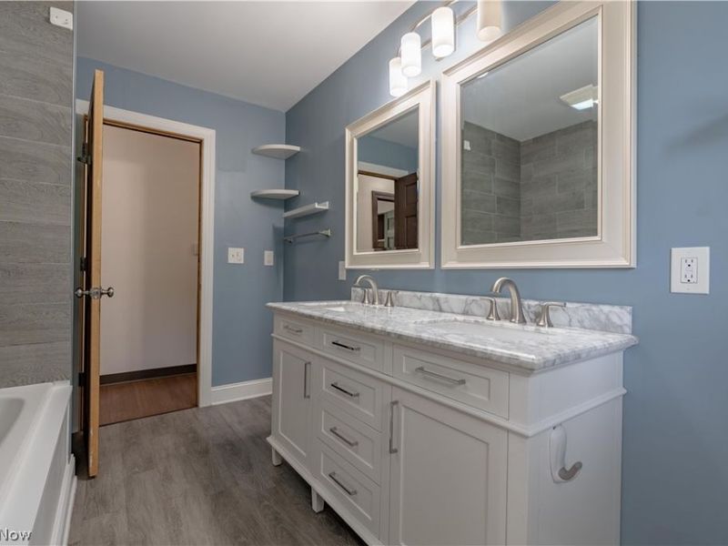 2420 Eastwood Avenue, Akron, OH 44305 Photo 18