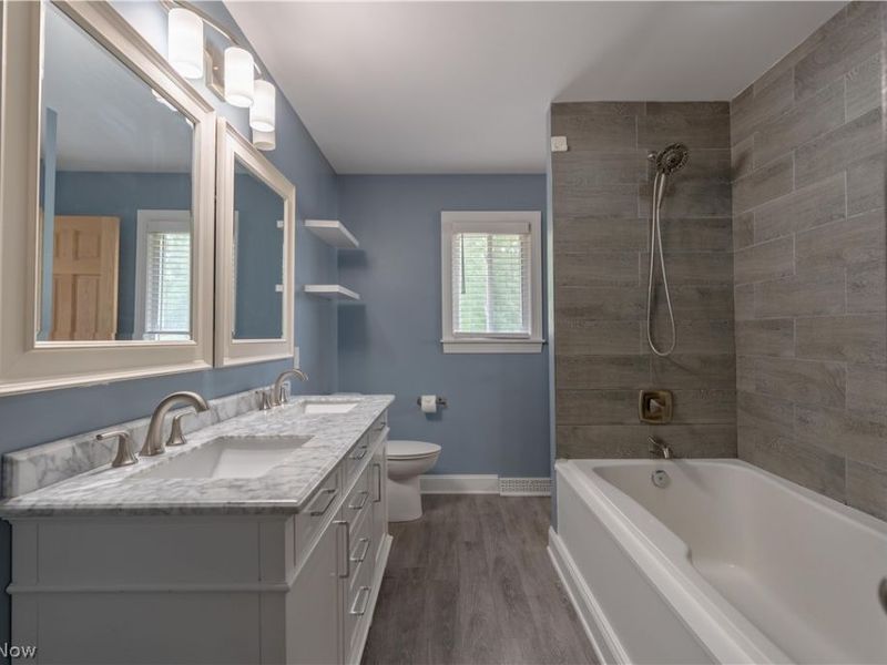 2420 Eastwood Avenue, Akron, OH 44305 Photo 19