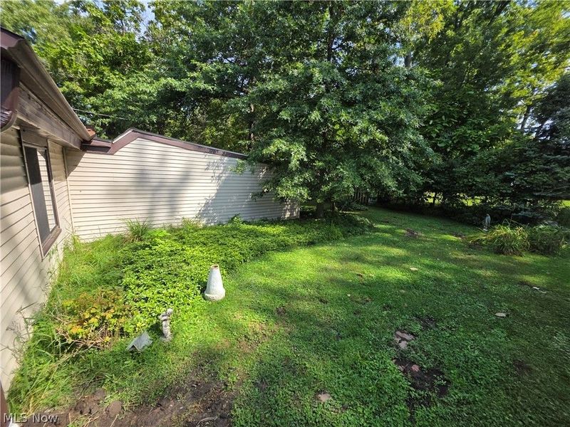 531 Robinwood Avenue, Sheffield Lake, OH 44054 Photo 9