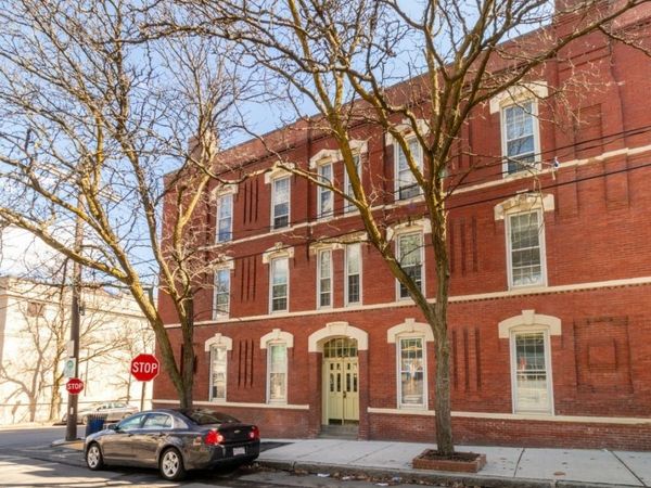 35 Chestnut St, Unit 2, Chelsea, MA 02150