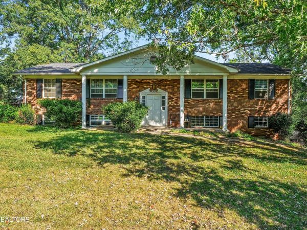 1208 Scenic Hill Drive, Louisville, TN 37777
