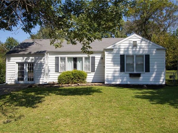 205 Larkin Street, Warrensburg, MO 64093