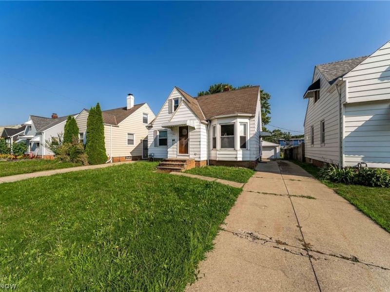 4910 Lincoln Avenue, Parma, OH 44134 Photo 3