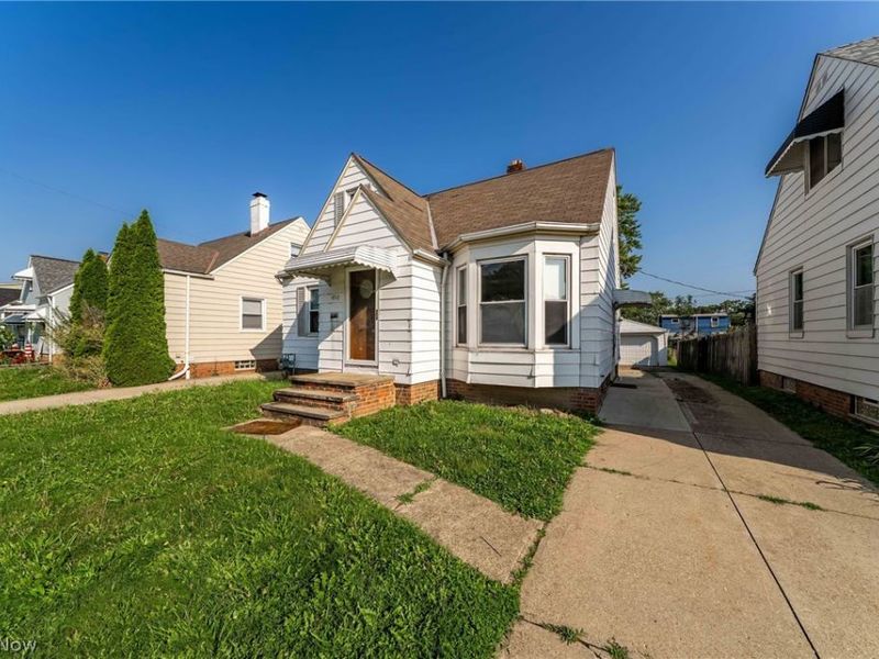 4910 Lincoln Avenue, Parma, OH 44134 Photo 4