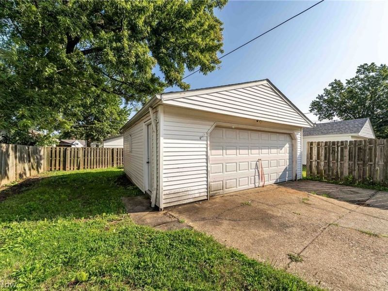 4910 Lincoln Avenue, Parma, OH 44134 Photo 41