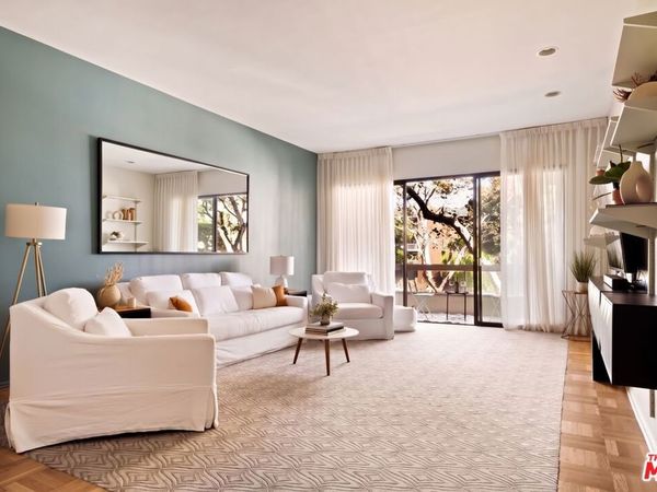 141 S Linden Drive, Unit 204, Beverly Hills, CA 90212