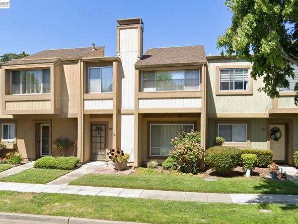 3204 Fiji Ln, Alameda, CA 94502