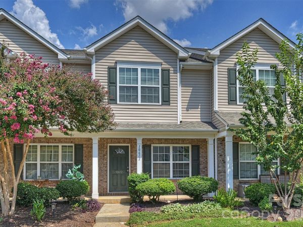 10612 Stoneacre Court, Pineville, NC 28134