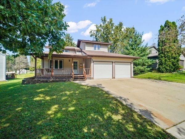 101 Belleview Road, Waterloo, IA 50701