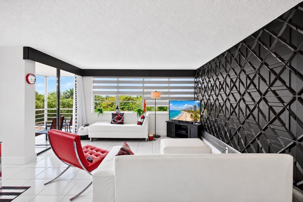 2741 Taft Street, Unit 410, Hollywood, FL 33020 Photo