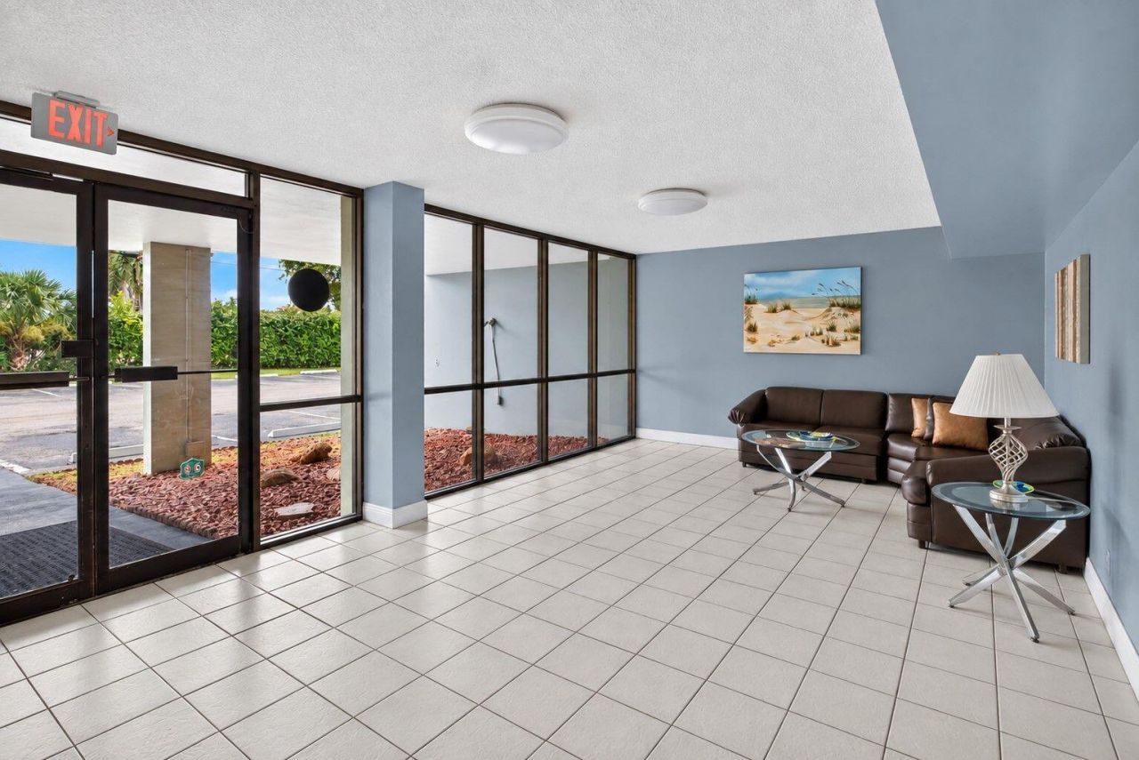 2741 Taft Street, Unit 410, Hollywood, FL 33020 Photo