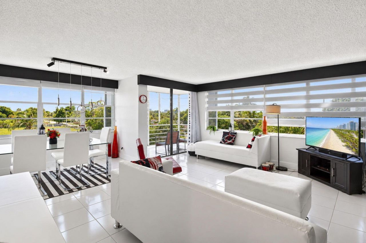 2741 Taft Street, Unit 410, Hollywood, FL 33020 Photo