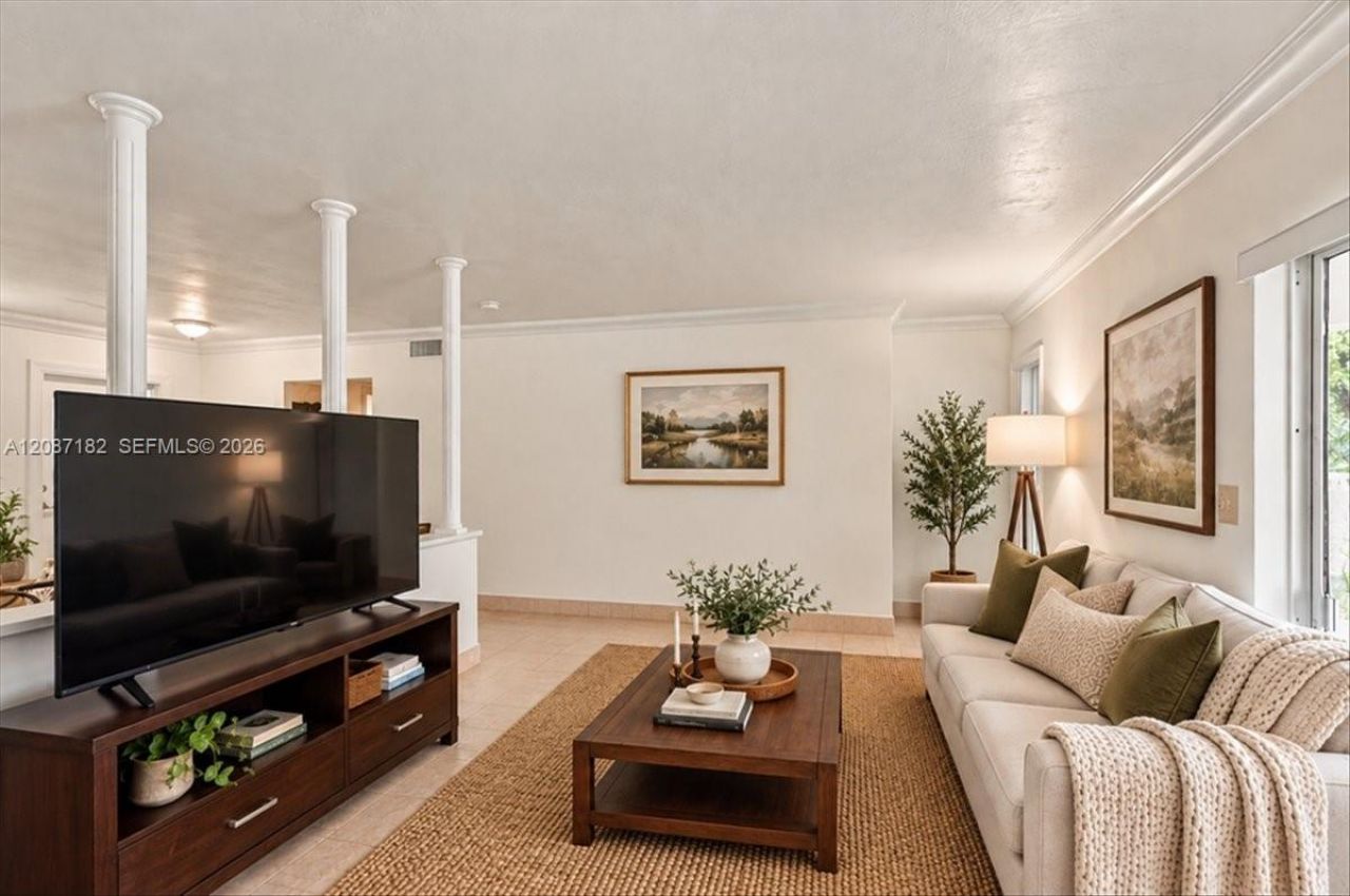 20120 Highland Lakes Blvd, Miami, FL 33179 Photo