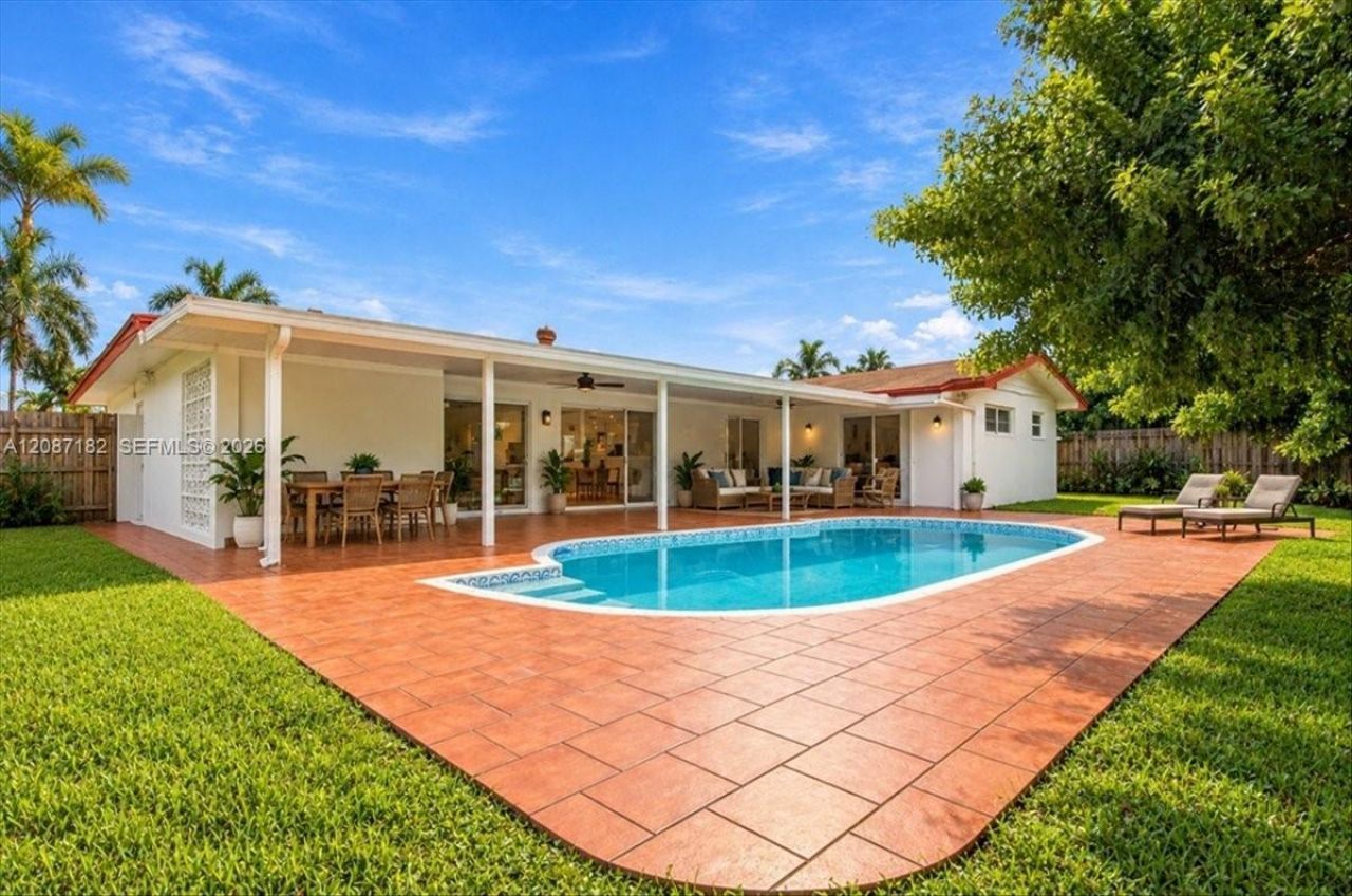 20120 Highland Lakes Blvd, Miami, FL 33179 Photo