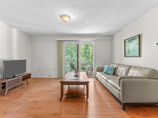 8 Post Oak Ln, Unit 20, Natick, MA 01760