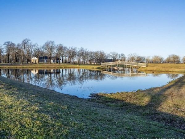 18303 E Wilderness Road, Cookson, OK 74427