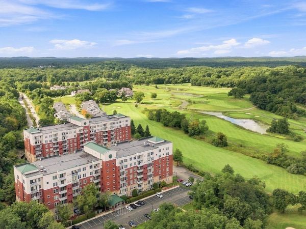38 Village Rd, Unit 704, Middleton, MA 01949