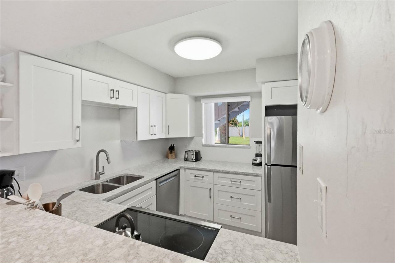 1801 Gulf Drive N, Unit 114, Bradenton Beach, FL 34217 Photo