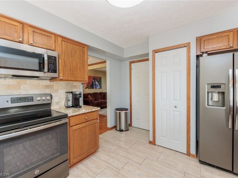 10305 Dayflower Drive, Twinsburg, OH 44087 Photo 7