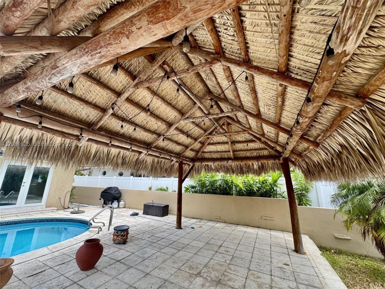 3324 NE 167th St, North Miami Beach, FL 33160 Photo