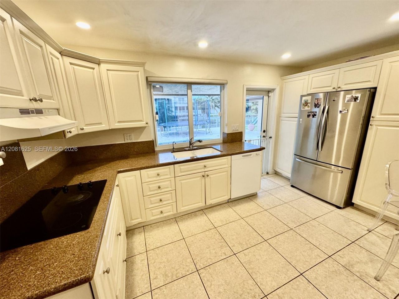 3324 NE 167th St, North Miami Beach, FL 33160 Photo