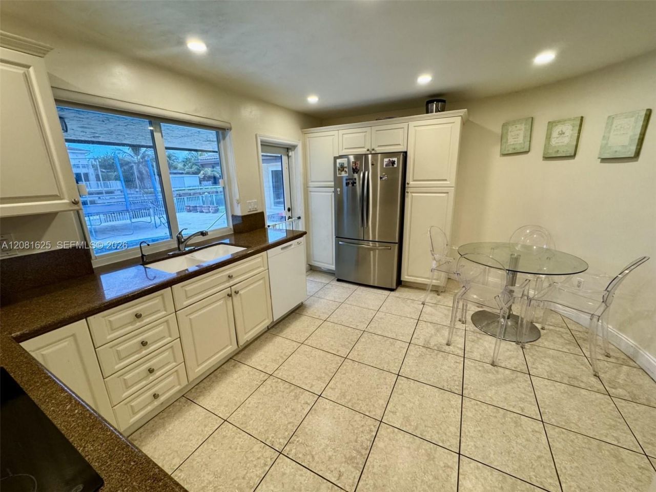 3324 NE 167th St, North Miami Beach, FL 33160 Photo