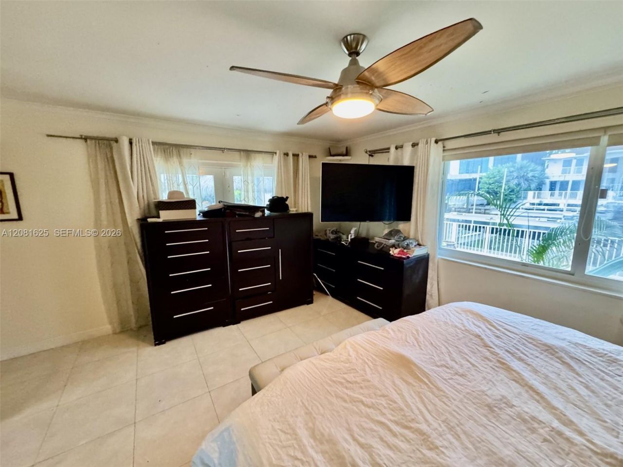 3324 NE 167th St, North Miami Beach, FL 33160 Photo
