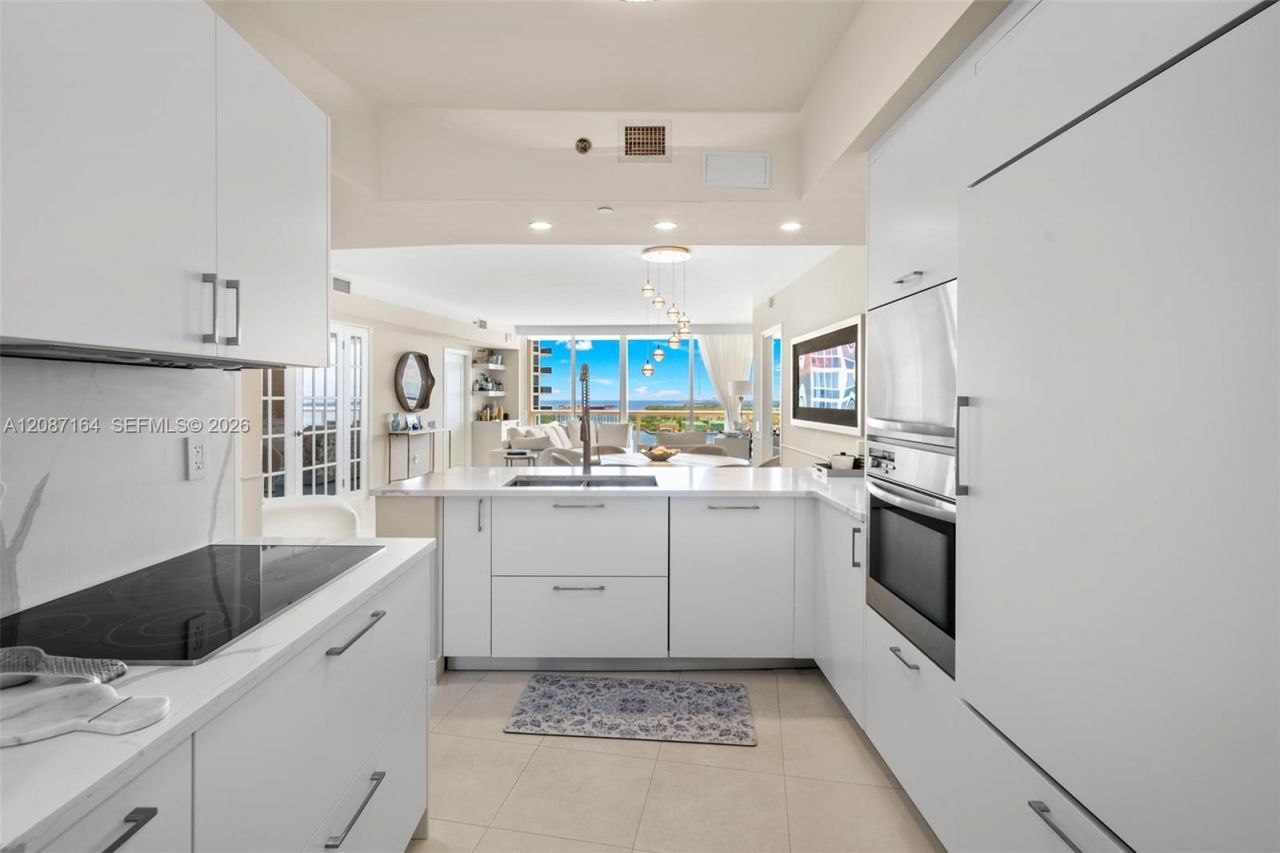 450 Alton Rd, Unit 2105, Miami Beach, FL 33139 Photo