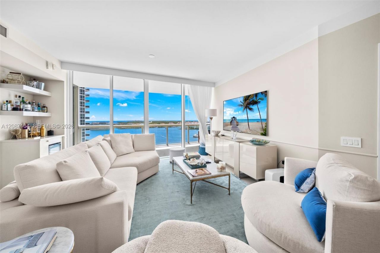 450 Alton Rd, Unit 2105, Miami Beach, FL 33139 Photo