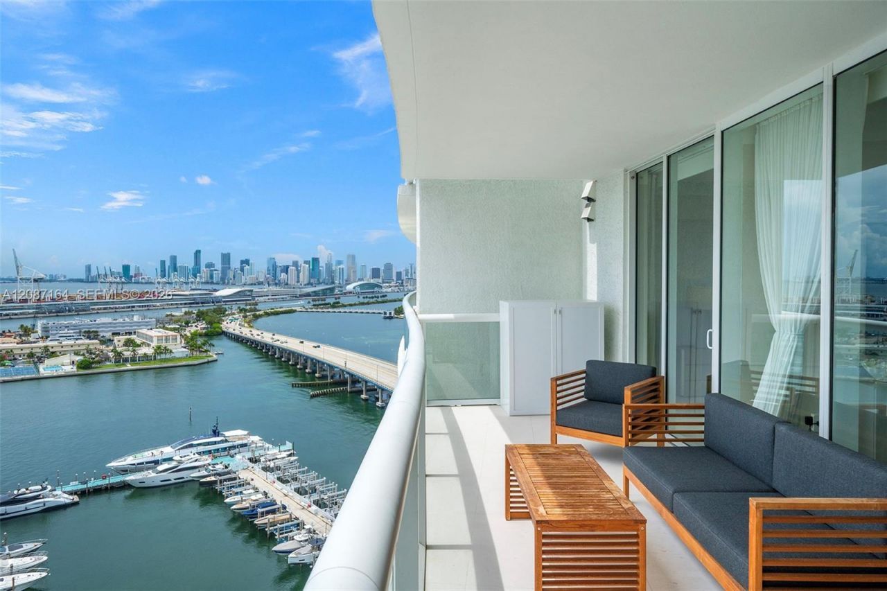 450 Alton Rd, Unit 2105, Miami Beach, FL 33139 Photo