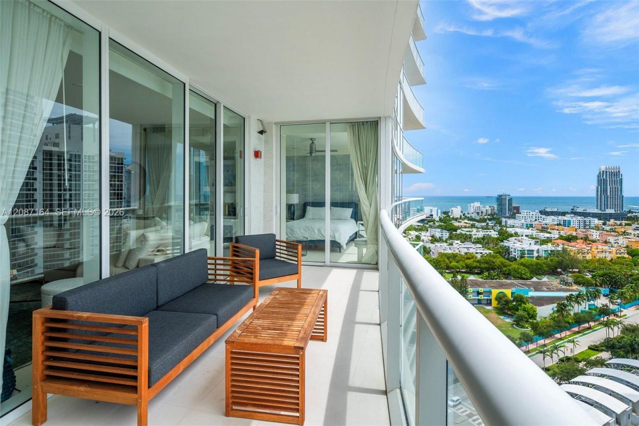 450 Alton Rd, Unit 2105, Miami Beach, FL 33139 Photo