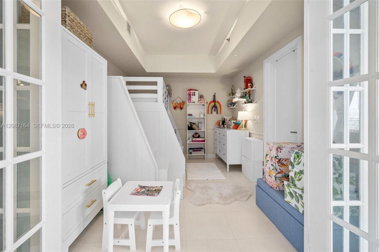 450 Alton Rd, Unit 2105, Miami Beach, FL 33139 Photo