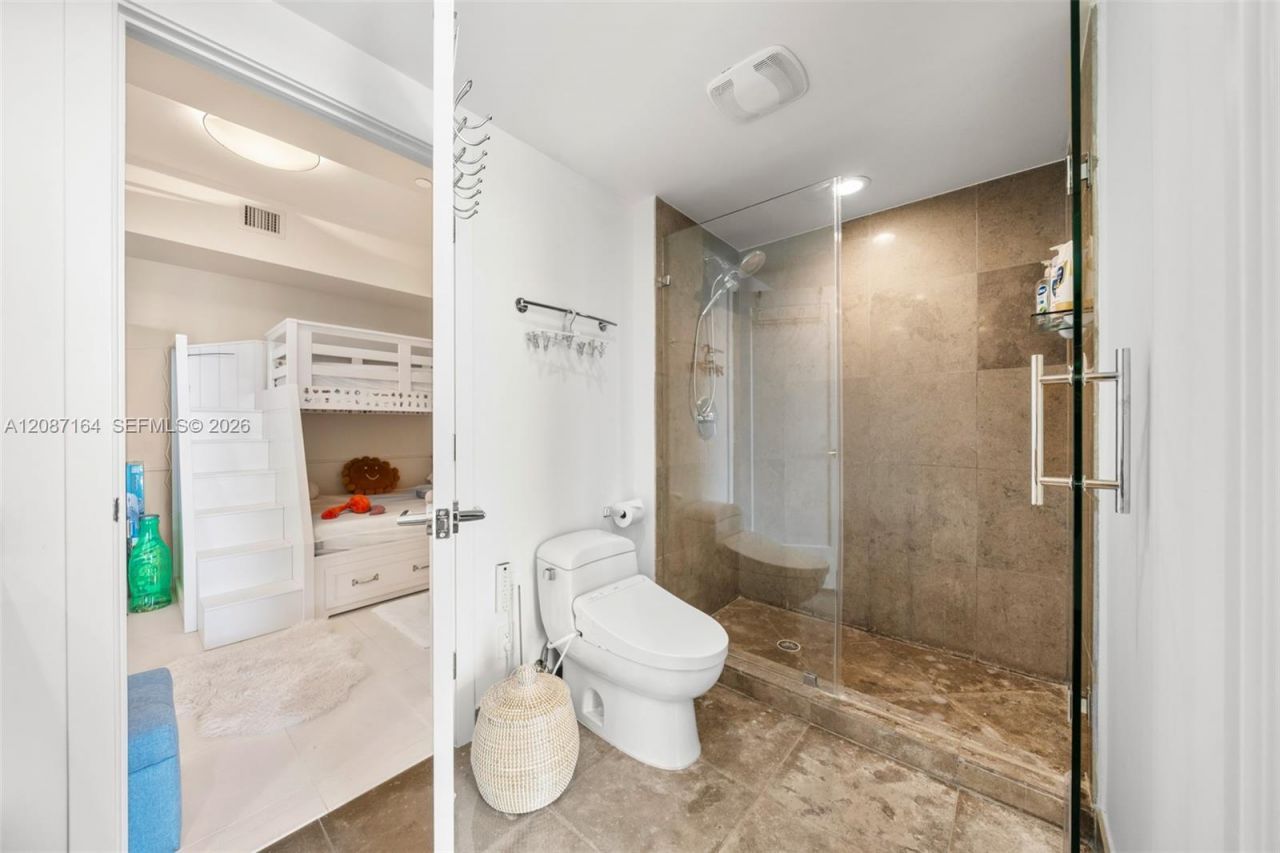 450 Alton Rd, Unit 2105, Miami Beach, FL 33139 Photo
