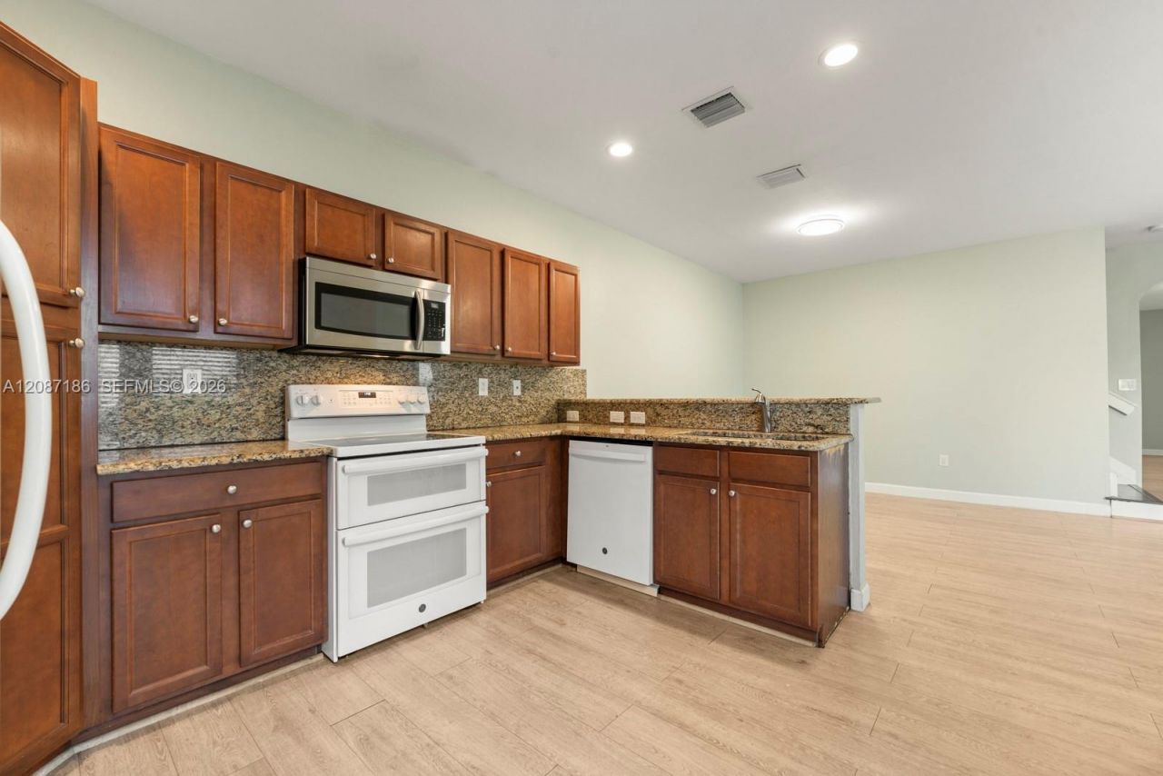 9041 SW 169th Path, Miami, FL 33196 Photo