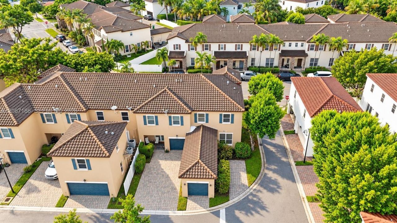 9041 SW 169th Path, Miami, FL 33196 Photo