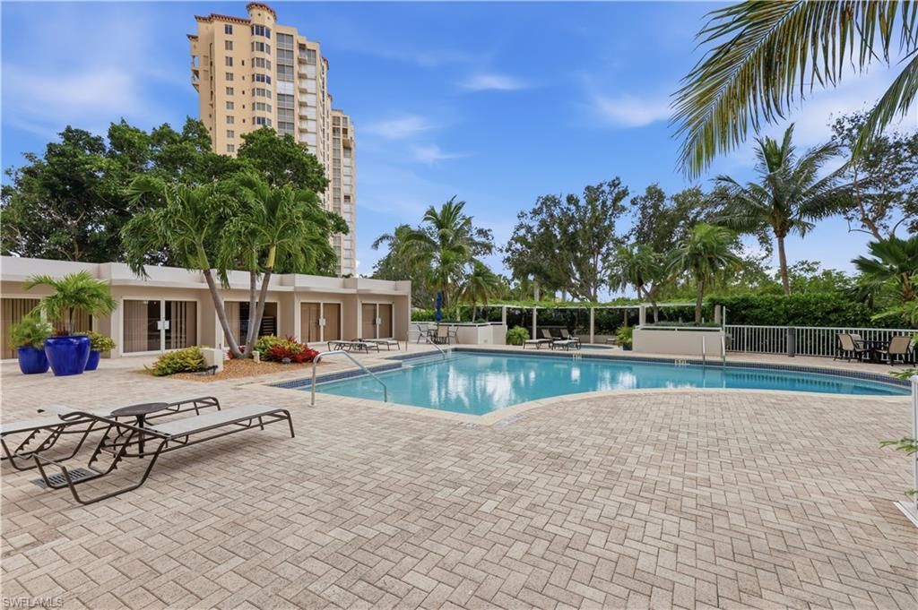 6825 Grenadier Blvd, Unit 1102, Naples, FL 34108 Photo