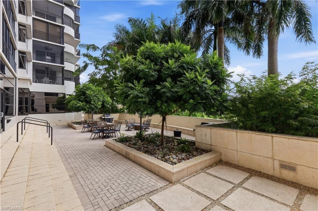 6825 Grenadier Blvd, Unit 1102, Naples, FL 34108 Photo