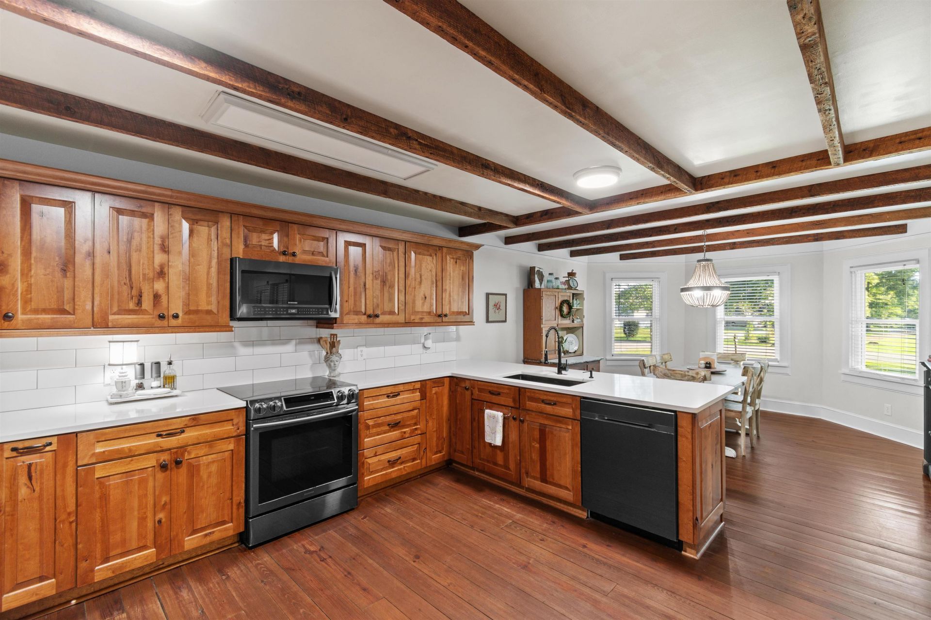 160 Comanche Dr. Photo 11