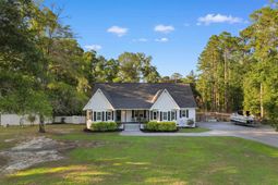 160 Comanche Dr. photo 4