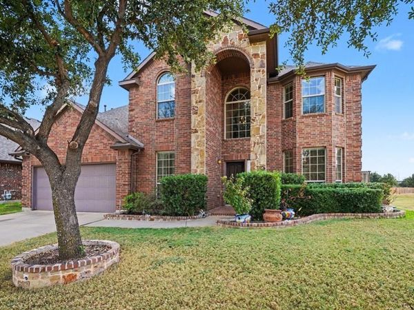 10041 Red Bluff Lane, Fort Worth, TX 76177