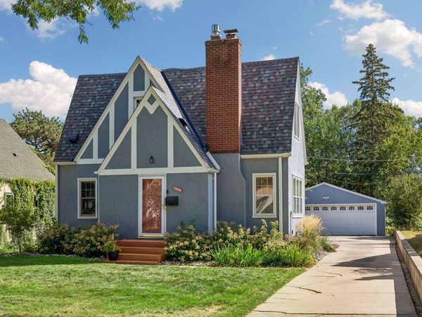 1020 Hoyt Avenue W, Saint Paul, MN 55117