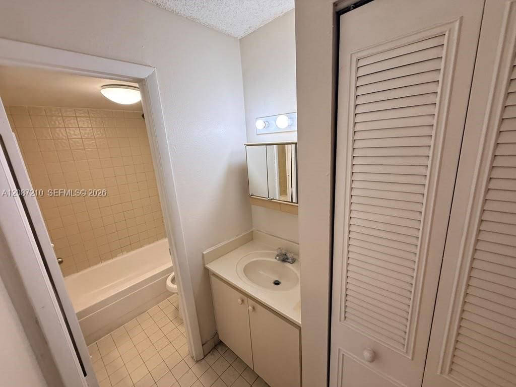 4713 NW 7th St, Unit 108-1, Miami, FL 33126 Photo