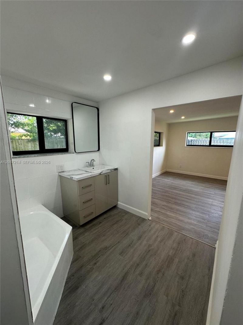 2025 NW 191st St, Miami Gardens, FL 33056 Photo