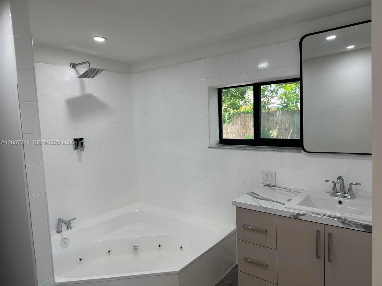 2025 NW 191st St, Miami Gardens, FL 33056 Photo