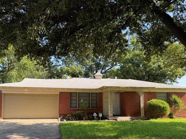 6829 Hightower Street, Fort Worth, TX 76112