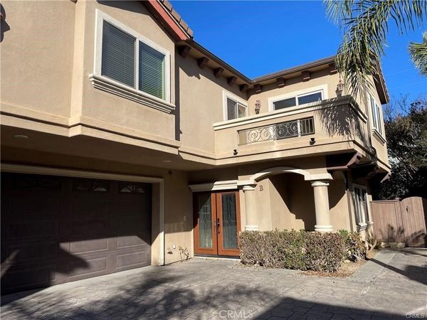 2207 Warfield Avenue, Unit B, Redondo Beach, CA 90278